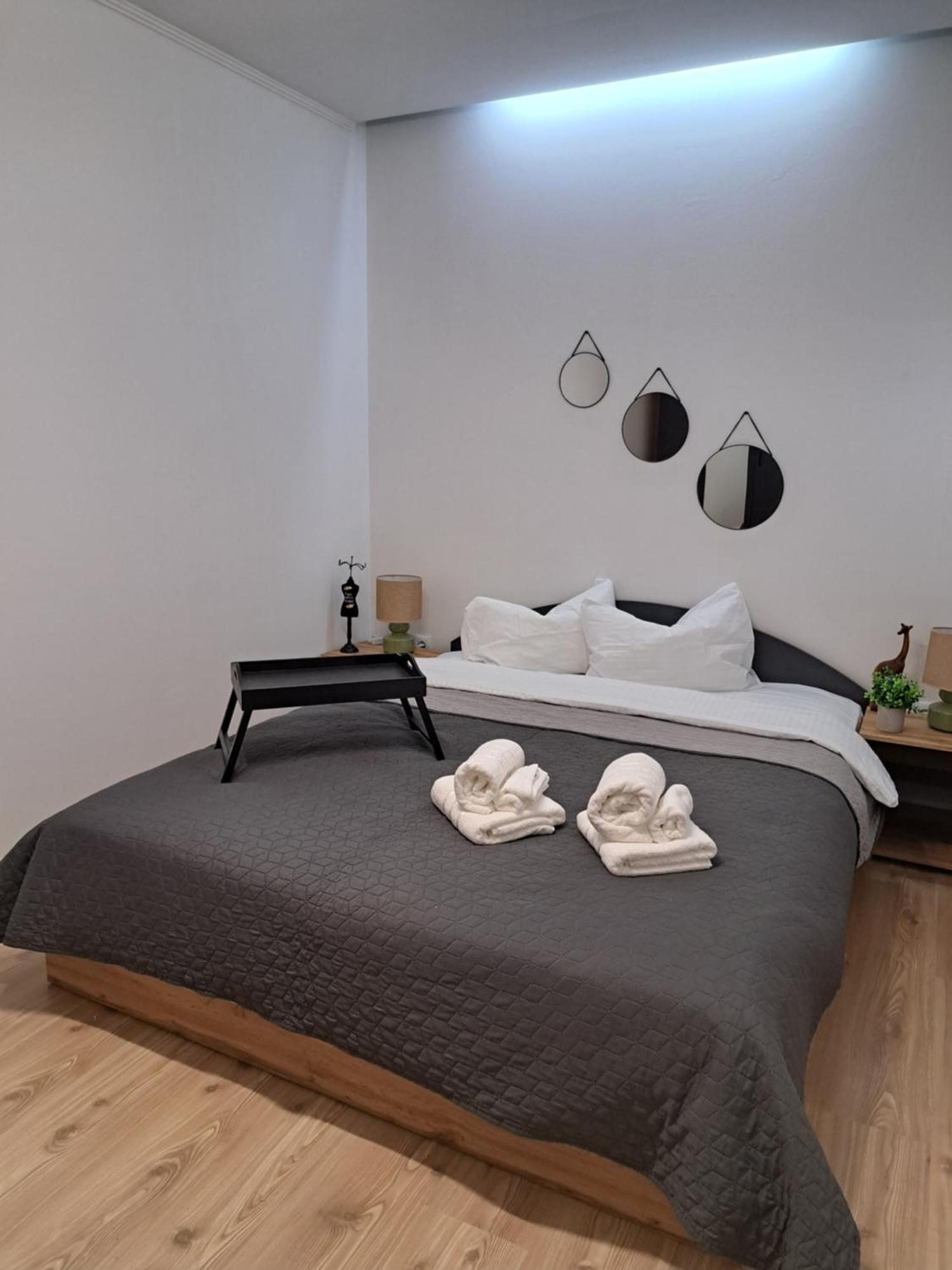 Free Garage In The Center-Delicia 4 Studio! Σίμπιου Εξωτερικό φωτογραφία