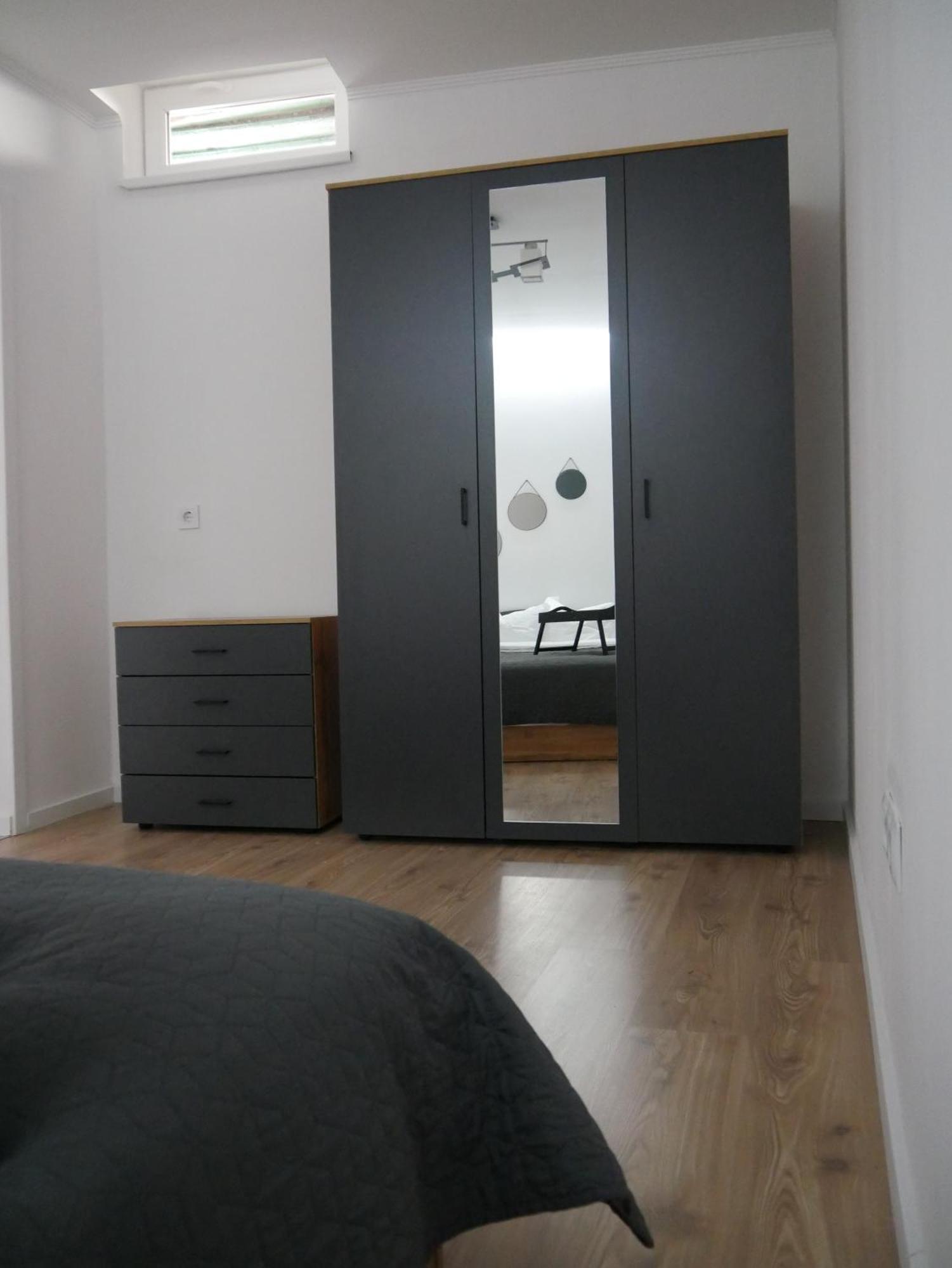 Free Garage In The Center-Delicia 4 Studio! Σίμπιου Εξωτερικό φωτογραφία
