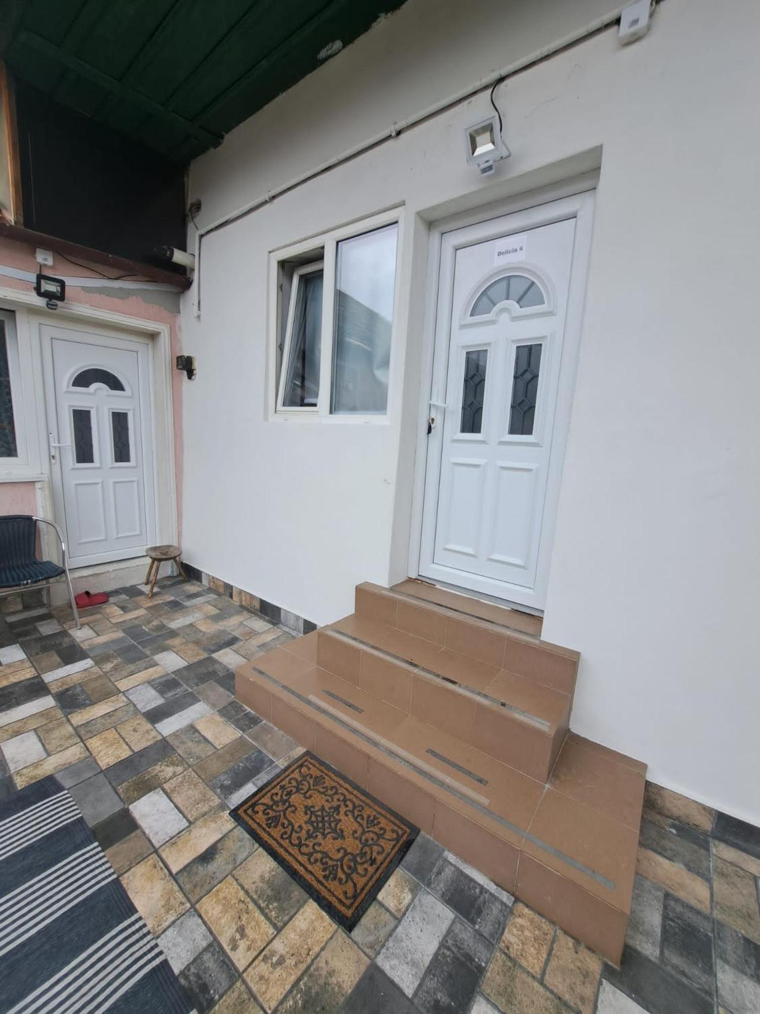 Free Garage In The Center-Delicia 4 Studio! Σίμπιου Εξωτερικό φωτογραφία
